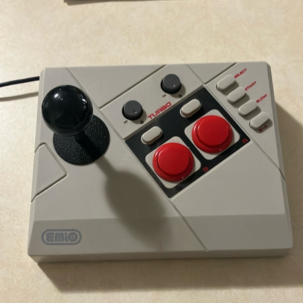 The Edge Joystick Emio for Wii U and NES classic edition
